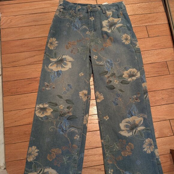 FLOWER JEANS - Picture 1 of 3
